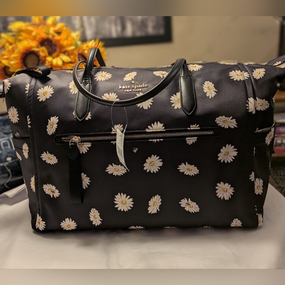 kate spade Handbags - Kate Spade Nylon  Chelsea Weekender Travel bag -  Black with Daisy Print NWT